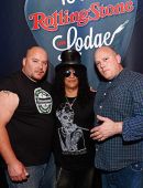 Slash solo 2014 1001_promo_sidney slash3846