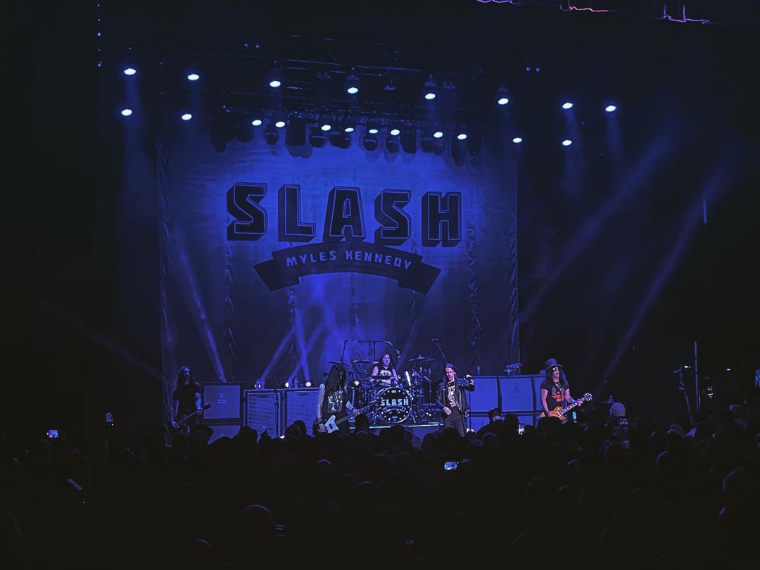 Slash smkc live detroit 2022 myles kennedy 4 fillmore conspirators kerns