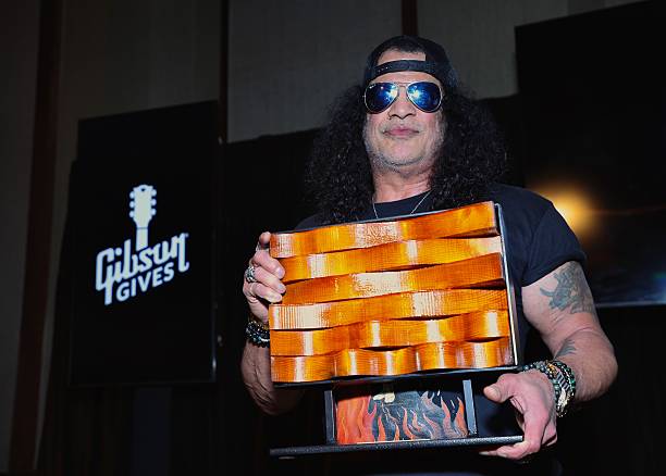 Slash france gibson les paul spirit award los angeles october 5 2027