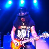 slash france hampton beach casino us first date tour 2014 conspirators world on fire usa