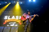 Slash france conspirators world on fire pepsi let rock rule Concert solo 2014 0819_denver slash (18)