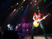 Slash france world on fire Concert solo 2014 0905_foxwoods slash12