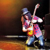 Slash france tokyo studio coast conspirators world on fire show japan myles kennedy todd kerns brent fitz frank sidoris
