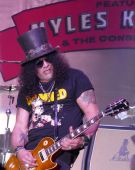 Concert solo 2022 0216_valley_center 16