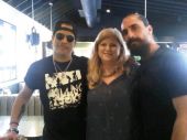 Slash solo 2013 0412 vicky hamilton jimmy herald (1)