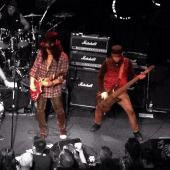 Slash solo 2014 0109_lita_ford_whisky slash10