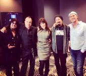 Slash solo 2014 0512_musicares teddy hart griparic smith