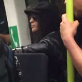 Slash solo 2014 0604_london 2014 06 06 london heathrow