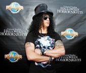 Slash solo 2014 0919_eyegore_awards slash13