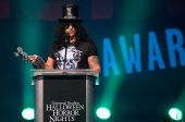 Slash solo 2014 0919_eyegore_awards slash15