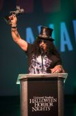 Slash solo 2014 0919_eyegore_awards slash8