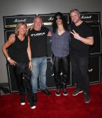 Slash solo 2015 0106_ces_vegas 9