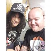 Slash solo 2015 0904_hellevator_set hellevator2