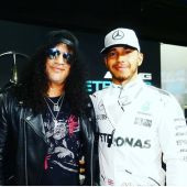 Slash solo 2016 1113_sao_paul_GP slash lewis hamilton