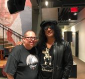 Slash solo 2018 0820_nyc loudwire1