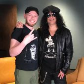 Slash solo 2018 0820_nyc loudwire2