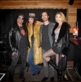 Slash solo 2023 1201_hard_hat_lounge slash_hard_hat_lounge