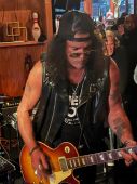 Slash solo 2025 0424_sho_bud_showcase 4