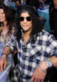 Slash solo slash_teennick_halo_awards_26102011